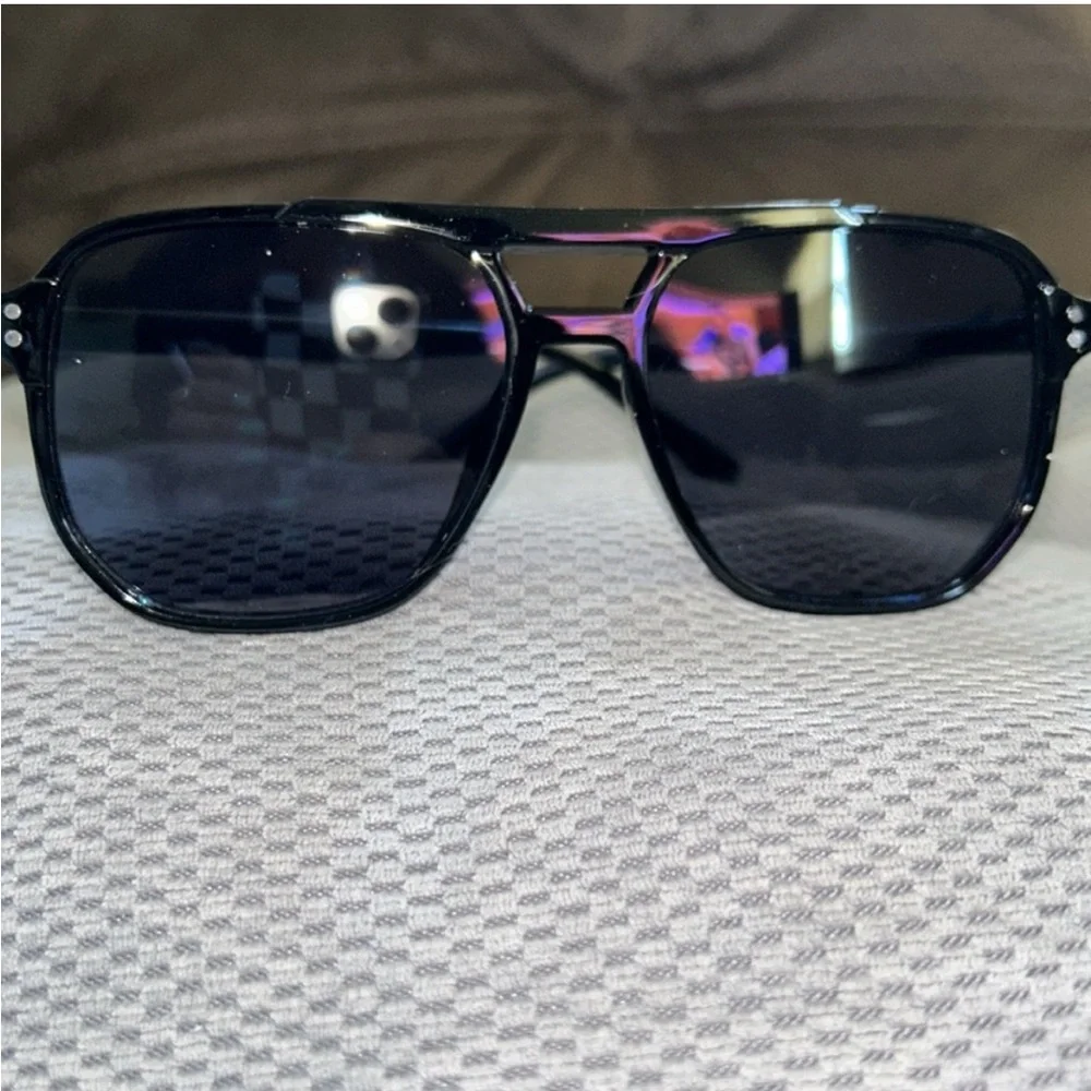 Stylish Black Sunglasses